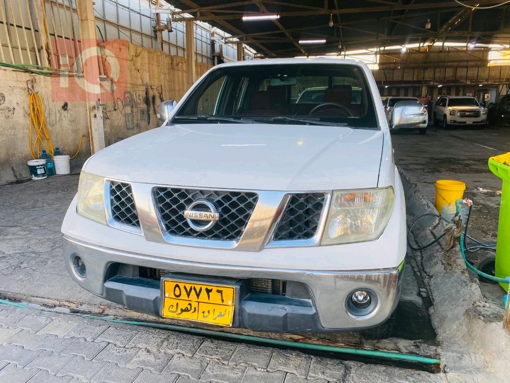 نيسان نافارا